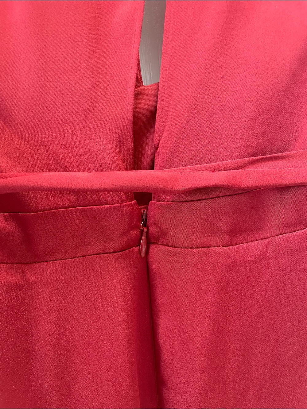 BNWT EXPRESS Red Satin Wrap Dress with Tie Waist - Picture 9 of 10